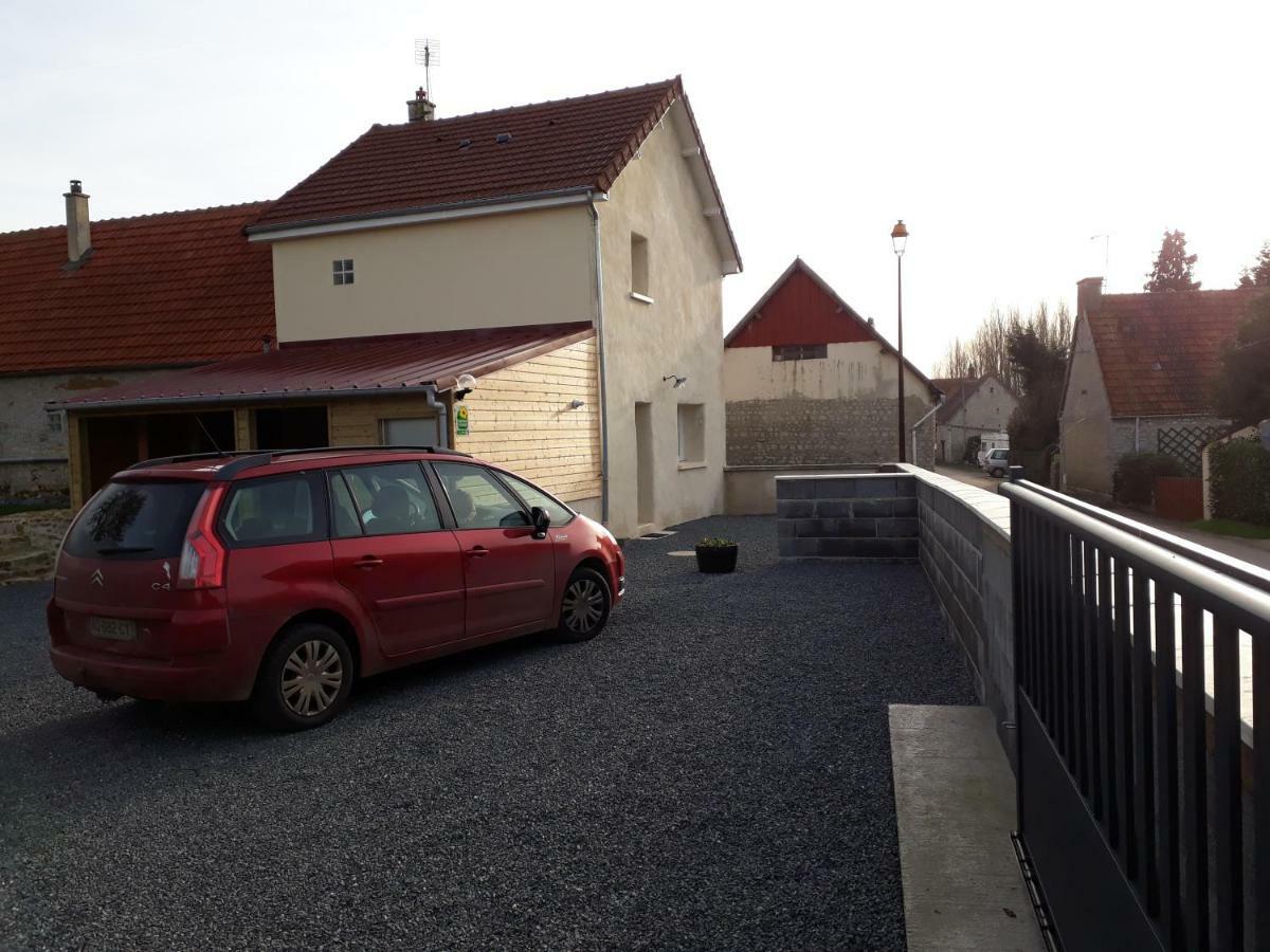 Gite " Le Vieux Noyer" Liesville-sur-Douve Exteriör bild